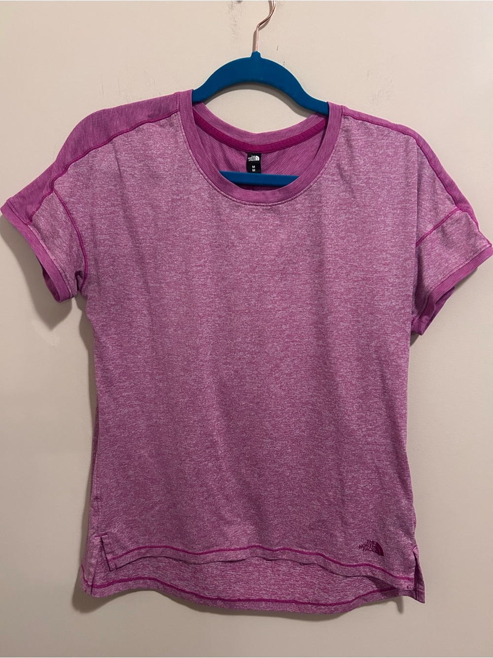 The North‎ Face Women's Heathered Magenta Short Sleeve Tee
